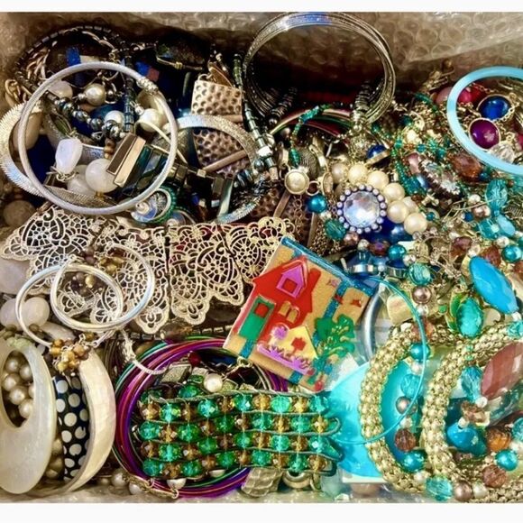 Vintage 2 Modern jewelry lot~ 2 LB Monet Trifari KJL Kendra Scott Plunder - Picture 12 of 14